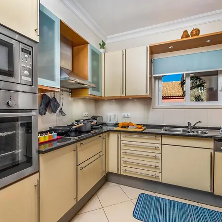 Avenue Vilamoura Quarteira